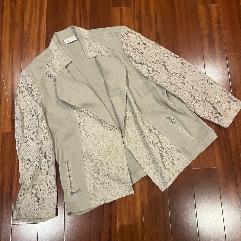 Chicos‎ Beige Jacket Lace Sleeves Lace Panels Biker Notched Lapel Size 2 / Large